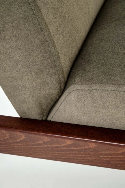 e445eaf4cf25ee65fe835b997f55c309