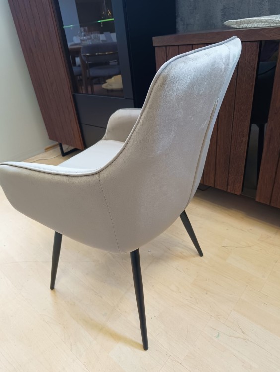 KRZESŁO OBROTOWE MARLO VELVET CZARNY STELAŻ/ C.BEŻ BLUVEL 40