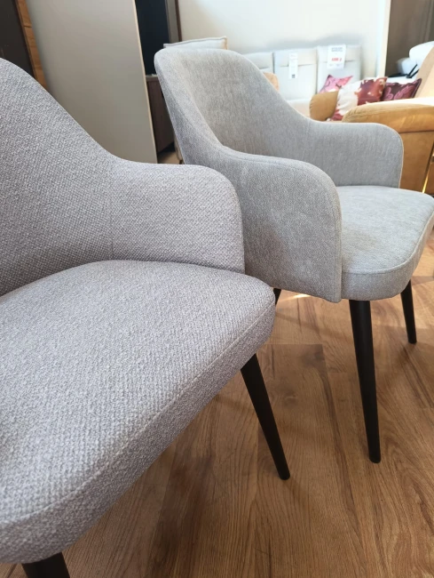 MIA wygodne krzesło ze sprężyną - duży wybór tkanin / stelaż buk  tkanina Leo i Ditra New