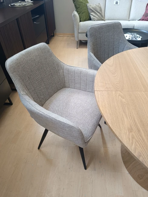 Krzesło Ballo jasny beż oraz ciemny beż