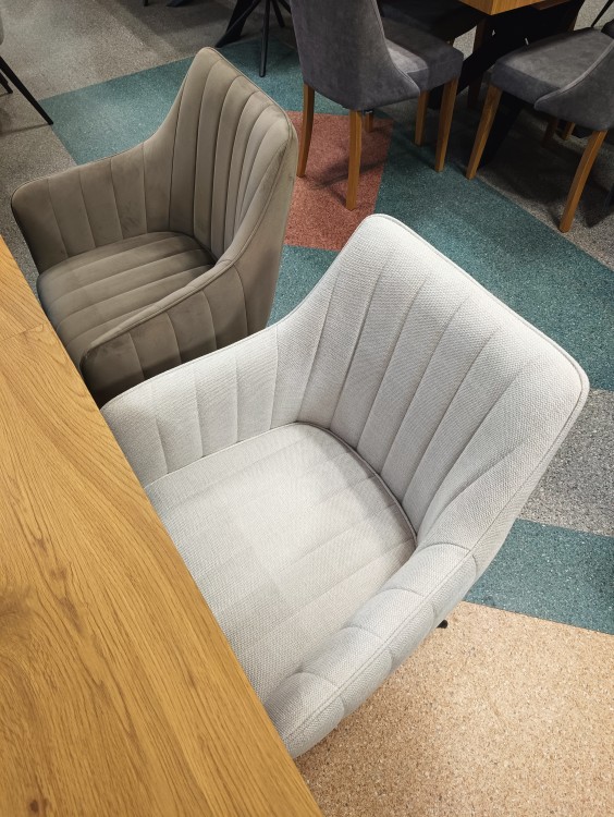 KRZESŁO OBROTOWE AZALIA BREGO CZARNY STELAŻ / JASNY BEŻ 22