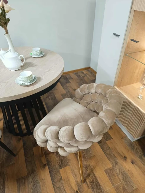 Krzesło tapicerowane plecione BUBBLE K20-FX cappucino (ciemny beż) / złoty stelaż