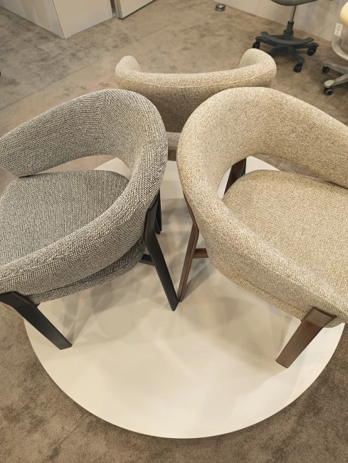 krzesło Nagoja w stylu Japandi Signal z podłokietnikami.jpg