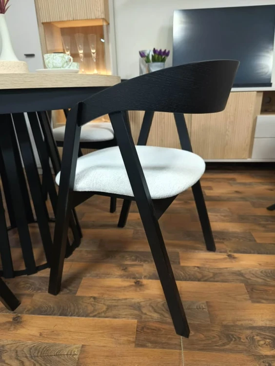 KRZESŁO CZARNE DĘBOWE ARCHI.jpg