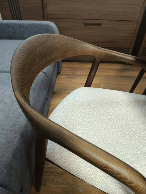 DESIGNERSKIE KRZESŁO DO JADALNI SATORI JESIONOWE GIĘTE DREWNIANE OPARCIE.jpg