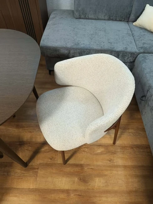 WYGODNE KRZESŁO TAPICEROWANE OSAKA D SIGNAL.jpg