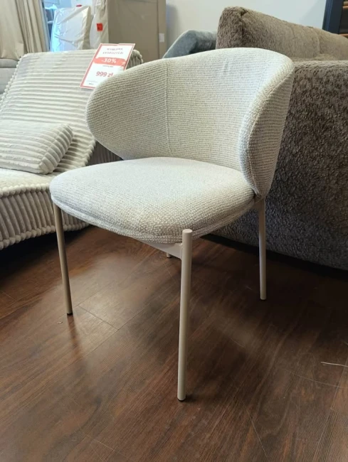 WYGODNE KRZESŁO TAPICEROWANE DO JADALNI KIOTO KASZMIR JASNY BEŻ SIGNAL.jpg