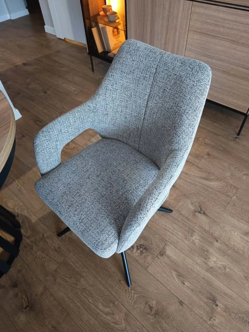 KRZESŁO OLSEN NA SPRĘŻYNIE CIEMNY BEŻ SIGNAL.jpg