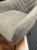 KRZESŁO OBROTOWE SERRVIO ZE SPRĘŻYNĄ KIESZENIOWĄ TKANINA BREGO.jpg