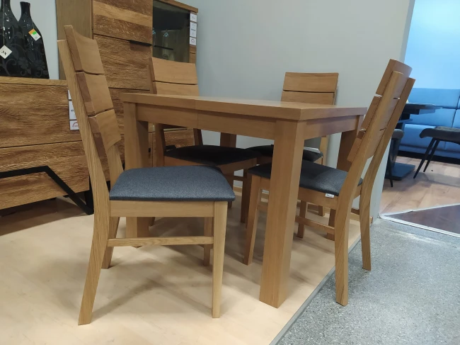 Krzesło dębowe Insignio firmy Bukowski Meble ze stołem kwadratowym Kansas