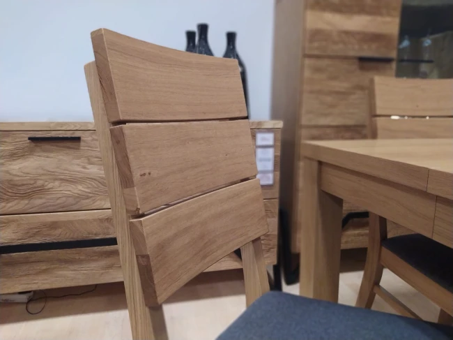 Krzesło dębowe Insignio firmy Bukowski Meble