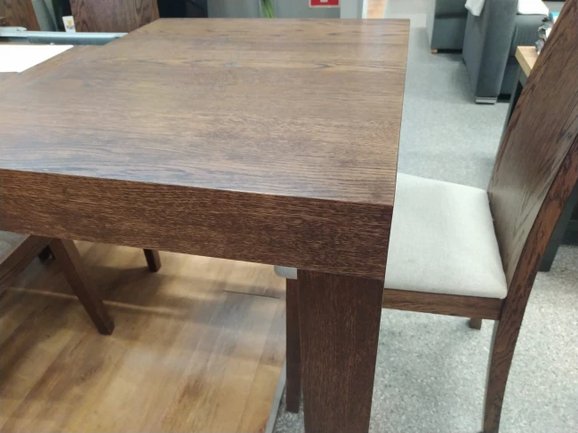 Stół rozkładany fornirowany dębowy Karlos Bukowski Meble gruba drewniana noga