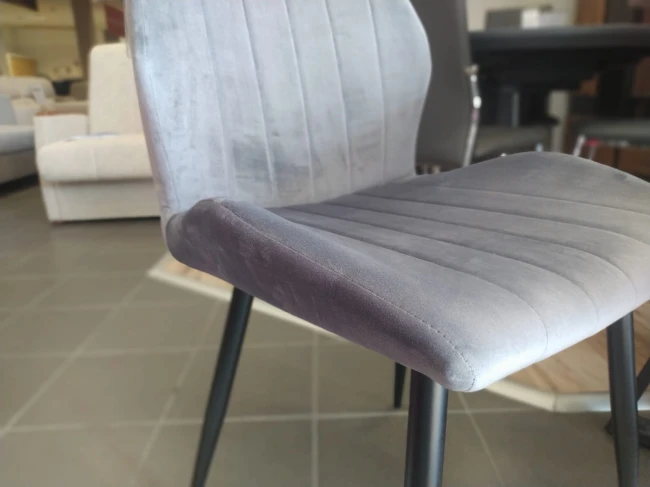 KRZESŁO ARCO VELVET BLUVEL14 SZARE SIGNAL
