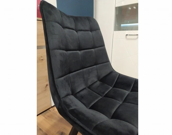 KRZESŁO TAPICEROWANE VELVET J265 FURNITEX NA CZARNYCH METALOWYCH NOGACH