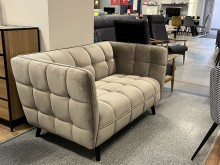 SOFA CASTELLO 2 VELVET C. BEŻ BLUVEL 40 / WENGE