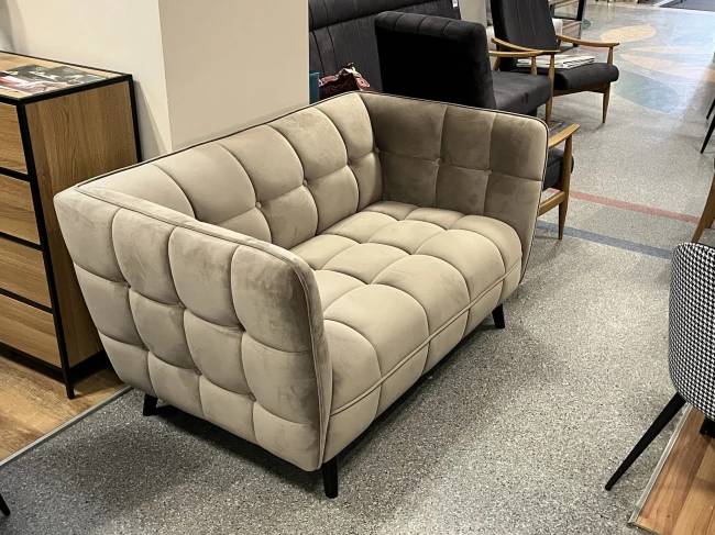 SOFA CASTELLO 2 VELVET C. BEŻ BLUVEL 40 / WENGE