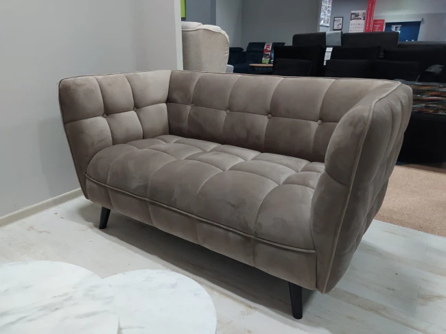 SOFA CASTELLO 2 VELVET C. BEŻ BLUVEL 40 / WENGE
