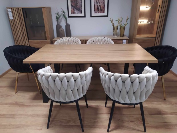 Krzesło tapicerowane plecione ROSE GOLD K7-FX (G) czarne / złoty stelaż