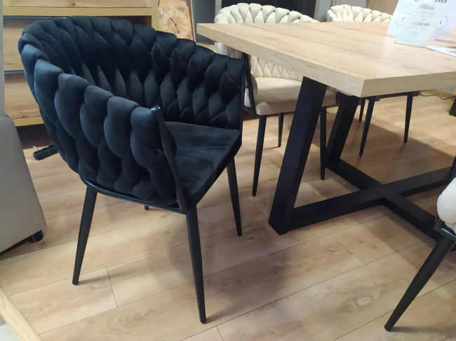 Krzesło plecione rose k7-fx czarne velvet