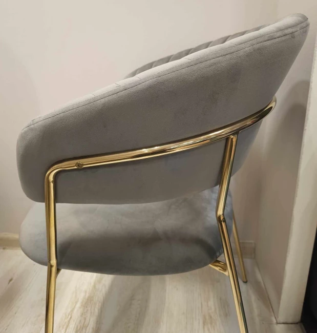 Krzesło tapicerowane K4-FX GLAM velvet szare / złote nogi złoty stelaż glamour