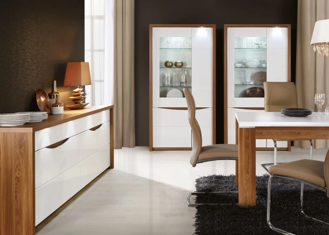 J34_010_Saint Tropez_RGB_good res[1].jpg