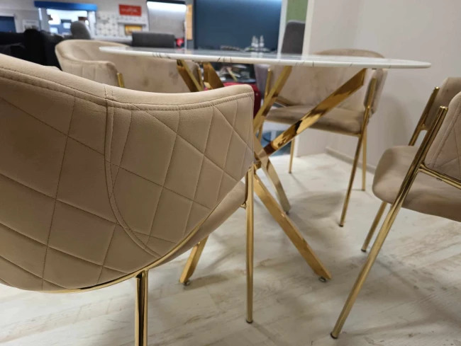 KRZESŁO GLAMOUR BONO VELVET ZŁOTY STELAZ/BEŻ BLUVEL 28 SIGNAL