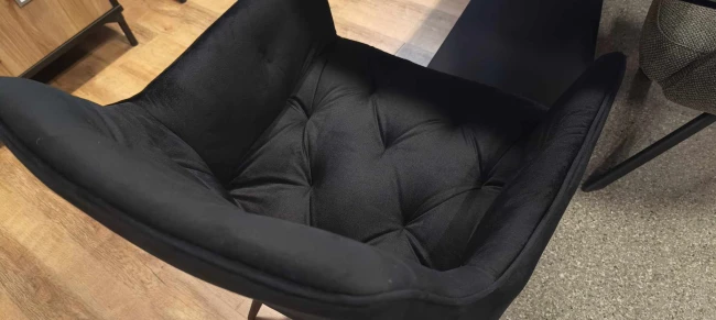 KRZESŁO PIKOWANE OBROTOWE MANGO VELVET STELAŻ CZARNY/BLUVEL CZARNY 19
