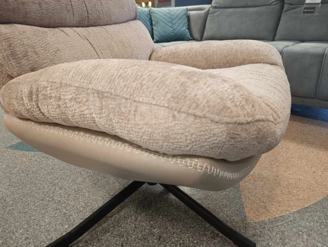 FOTEL GISELLE RÓŻ ANTYCZNY TAP.236/BEŻ SKÓRA SYNTETYCZA TAP.237