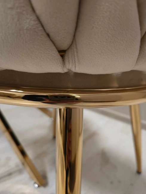 Krzesło tapicerowane plecione ROSE GOLD K7-FX beżowe / złoty stelaż Furnitex