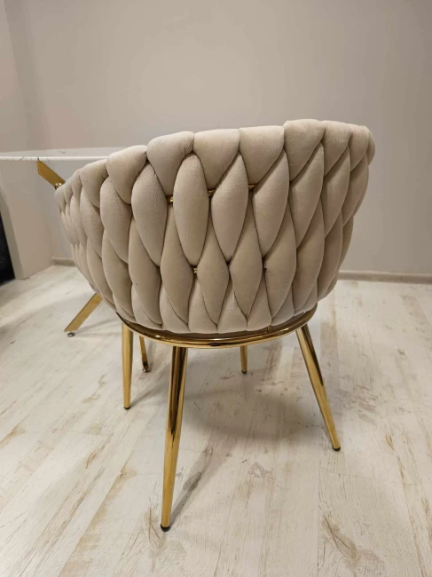 Krzesło tapicerowane plecione ROSE GOLD K7-FX beżowe / złoty stelaż Furnitex