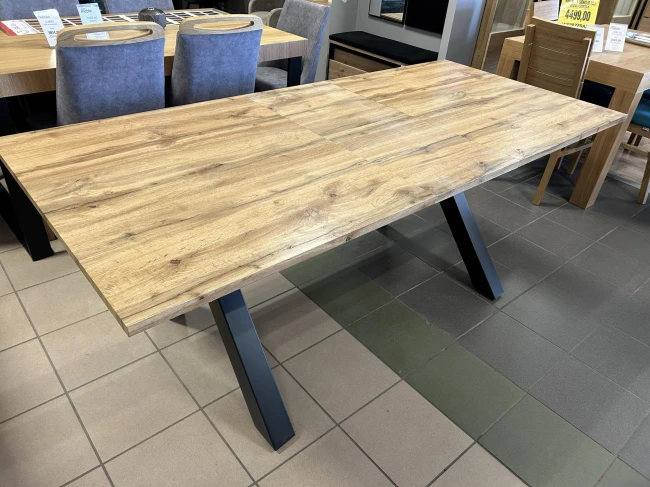 STÓŁ XAVIERO II DĄB ARTISAN/CZARNY 160(240)X90 SIGNAL