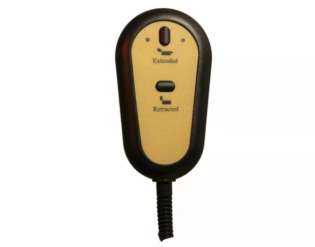 OTUS FOTEL PILOT.jpg