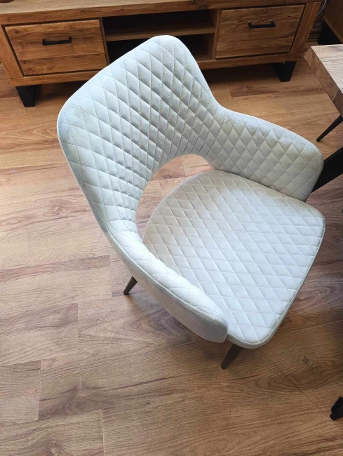 Krzesło tapicerowane velvet K3-FX (B) beżowe / czarne nogi do salonu jadalni