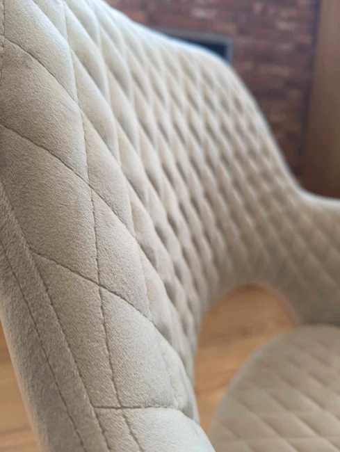 Krzesło tapicerowane przeszycia velvet K3-FX (B) beżowe / czarne nogi