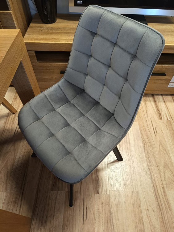 Krzesło tapicerowane pikowane velvet J265 szare (popielate) Furnitex