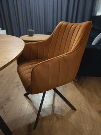 KRZESŁO OBROTOWE AZALIA VELVET CZARNY STELAŻ/CYNAMON BLUVEL 4215