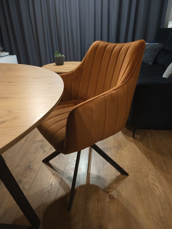 KRZESŁO OBROTOWE AZALIA VELVET CZARNY STELAŻ/CYNAMON BLUVEL 4215