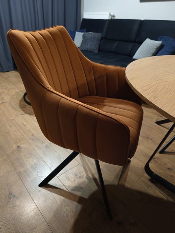 KRZESŁO OBROTOWE AZALIA VELVET CZARNY STELAŻ/CYNAMON BLUVEL 4215