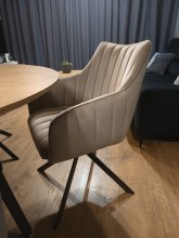 KRZESŁO OBROTOWE AZALIA VELVET CZARNY STELAŻ/CIEMNY BEŻ BLUVEL 40