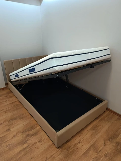 ŁÓŻKO TAPICEROWANE MONTREAL VELVET Z POJEMNIKIEM 120X200 KOLOR BEŻ BLUVEL 28