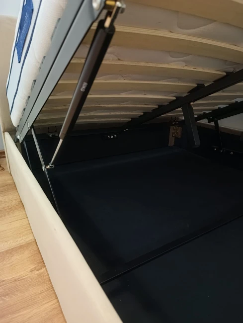 ŁÓŻKO TAPICEROWANE MONTREAL VELVET Z POJEMNIKIEM 120X200 KOLOR BEŻ BLUVEL 28