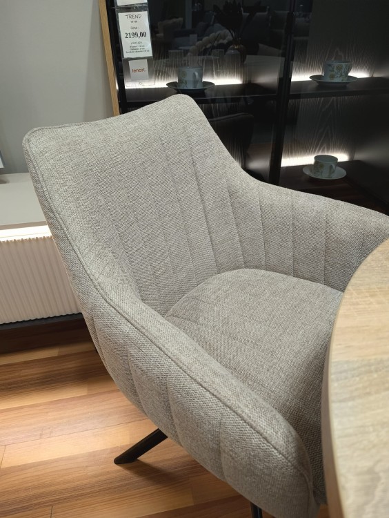 KRZESŁO OBROTOWE AZALIA BREGO CZARNY STELAŻ / J. BEŻ 31