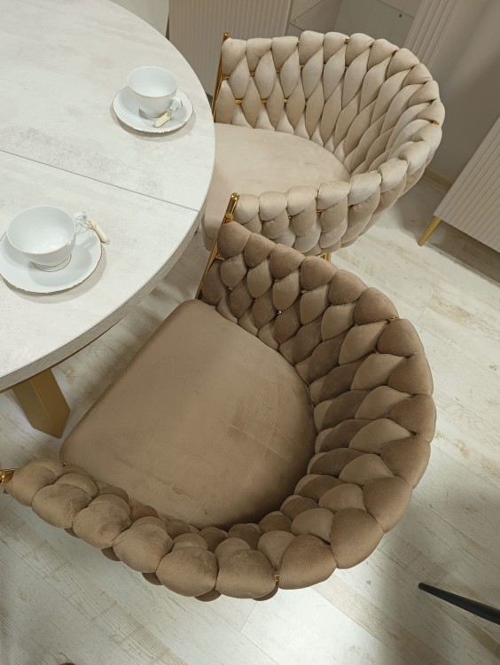 Krzesło tapicerowane plecione ROSE GOLD K7-FX cappucino (ciemny beż) / złoty stelaż