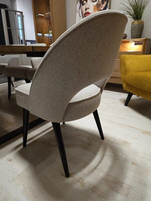 Wygodne krzesło PONTE SUPREME ze sprężyną wybierz kolor nogi i tkaninę Atreve