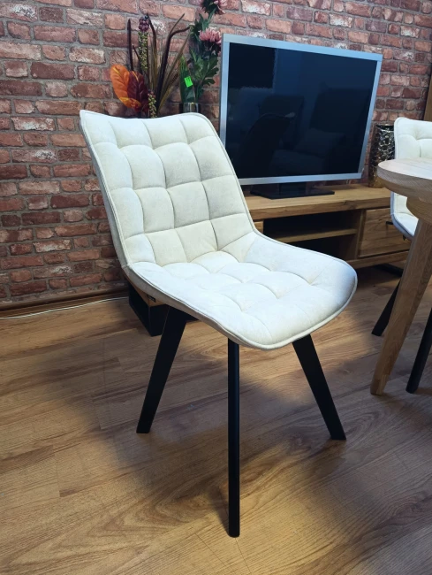 VERA krzesło pikowane - duży wybór tkanin / stelaż buk  Bukowski Meble